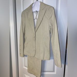 Larry Levine Suit Size 8